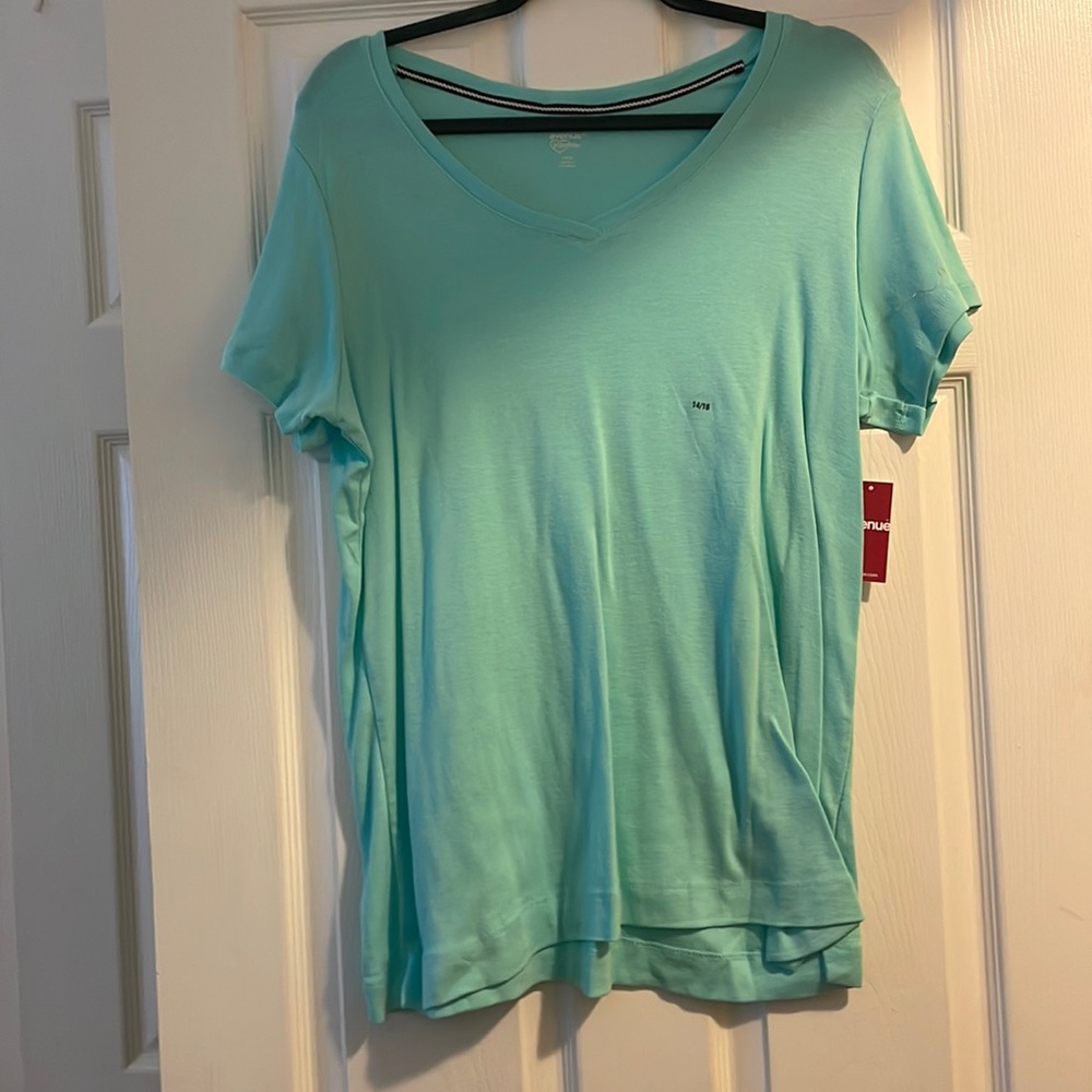 Aqua tshirt